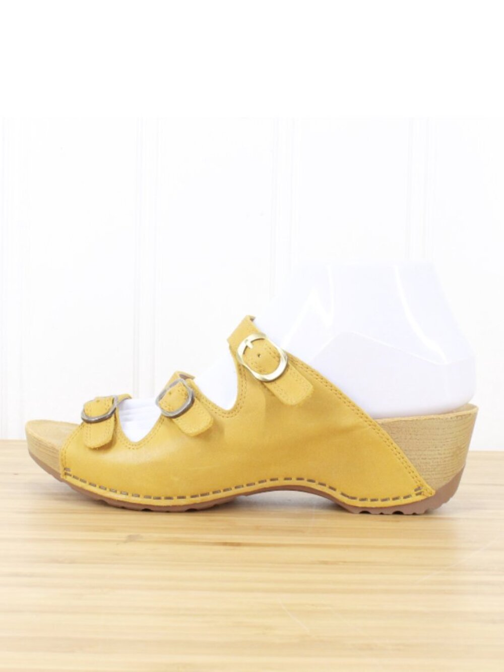 New Dansko Tarin Burnished Nubuck Yellow Women's Wedge Sandal Size 9